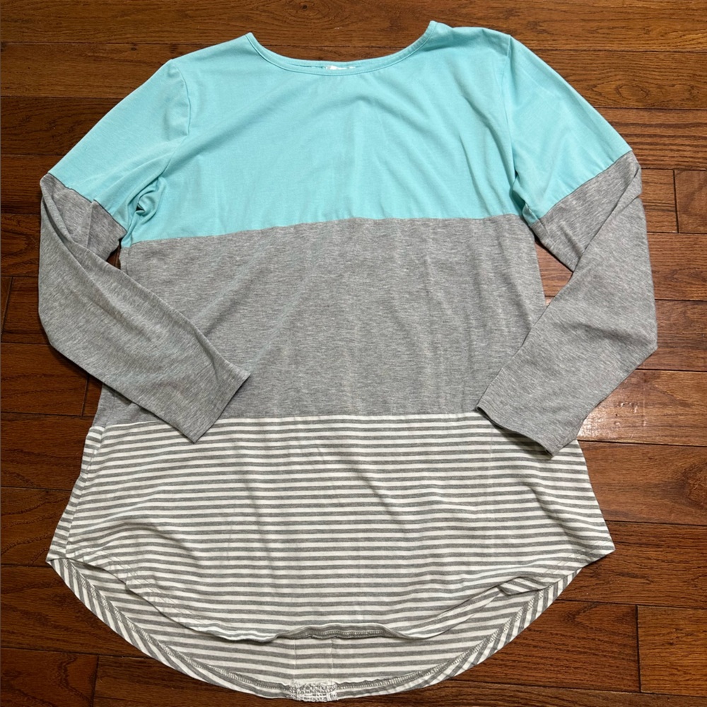 Gray and Green Color block Long Sleeve Top